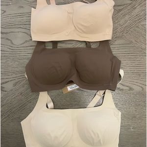 SKIMS Small Naked Bra